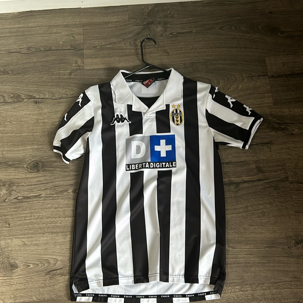 Authentic retro juventus jersey